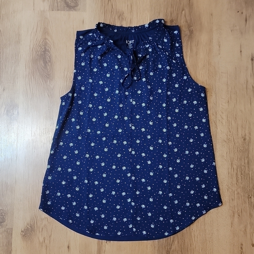 3/$15 LOFT Petite Peephole Tank top